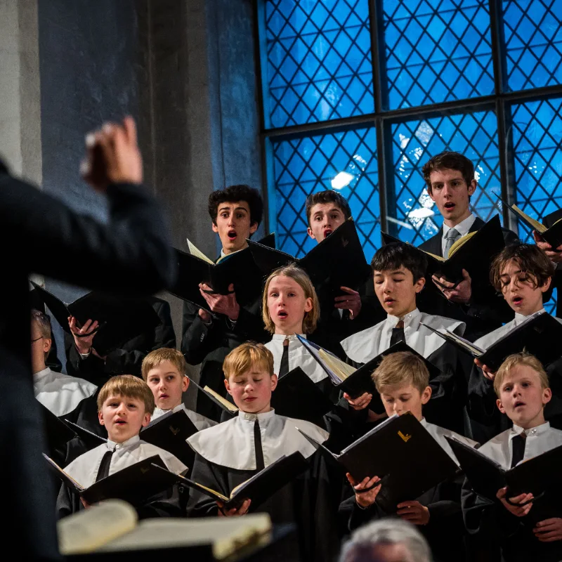 Lübecker Knabenkantorei bei einem Konzert